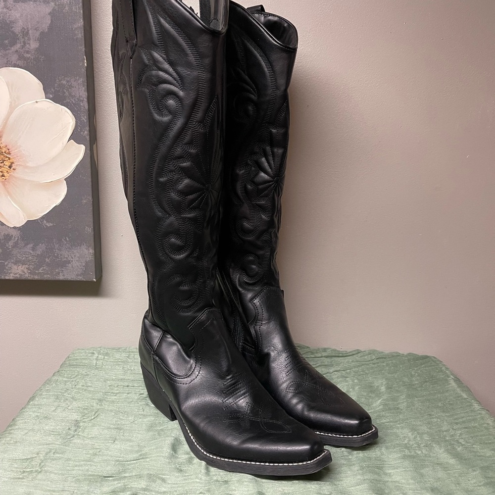 Black Women's Cowboy Boots